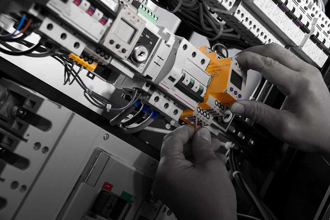 ELECTRICAL PROJECT EXCECUTION SERVICE - Multicon Engineers